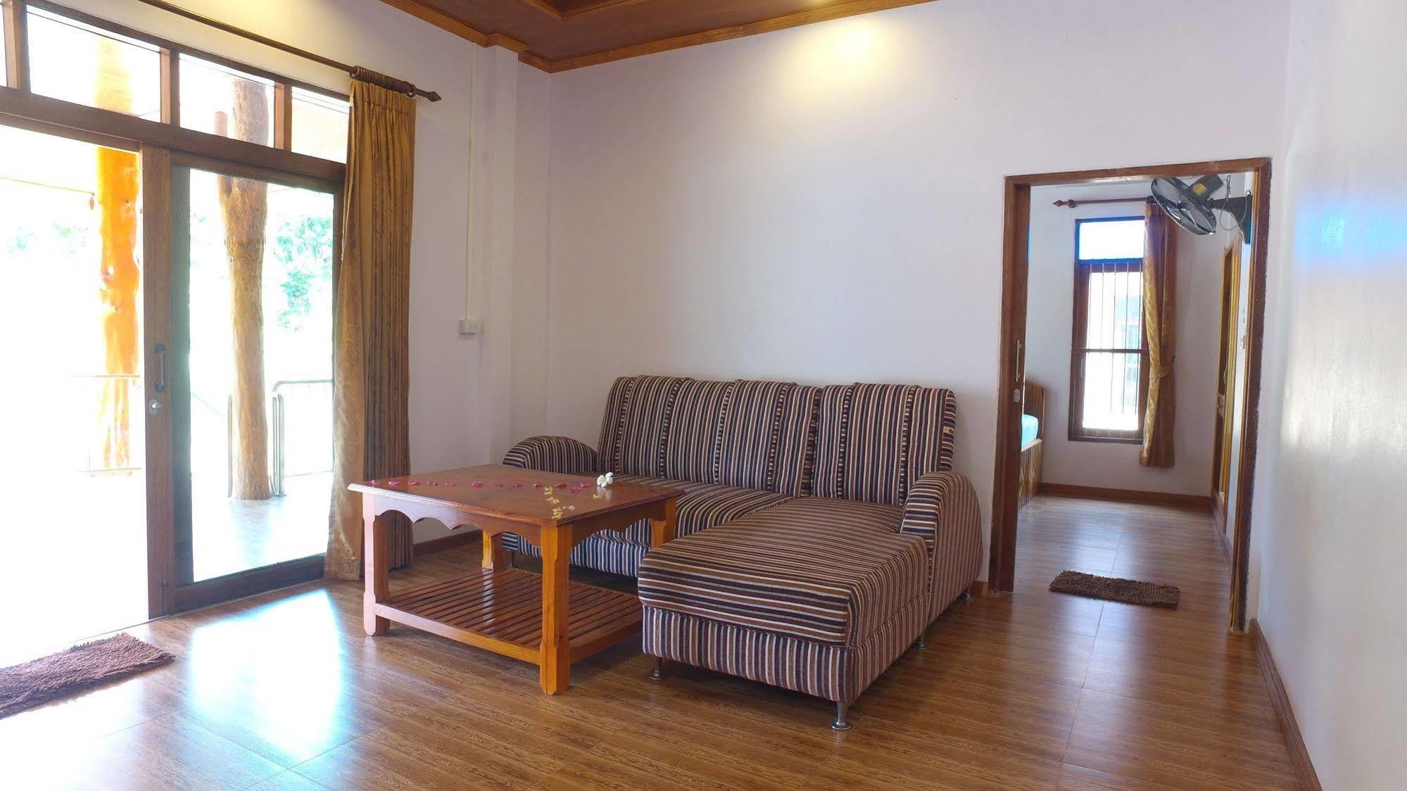 Bor Hin Resort Baan Tai Buitenkant foto